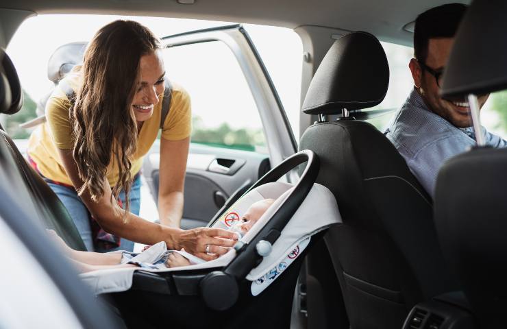 bambini seggiolino auto età