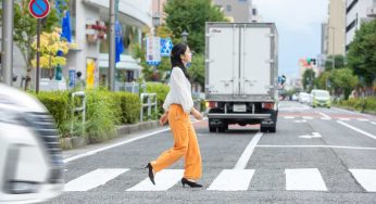 Strisce pedonali, vanno attraversate così | Obbligo