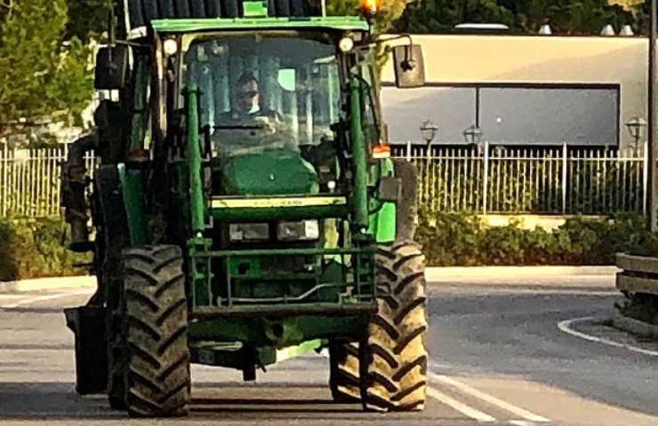 divieto circolazione veicolo strada multa