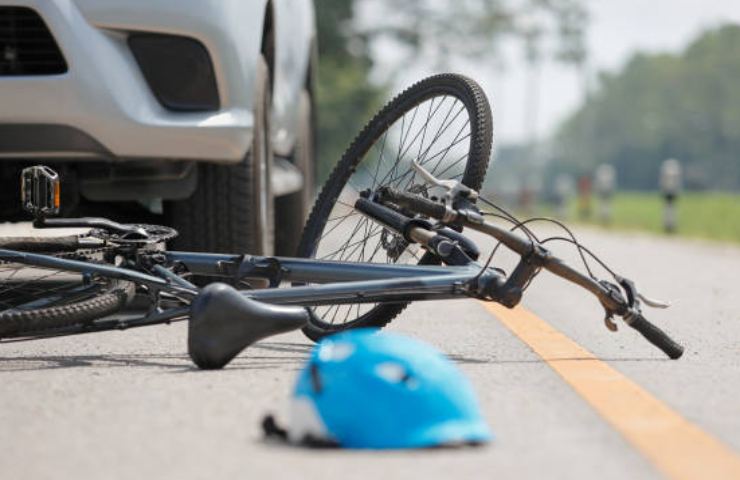 Incidente ciclista responsabilità automobilista