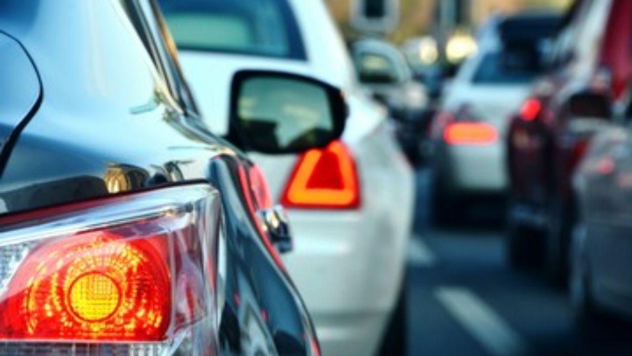 Si può guidare se gli stop dell'auto non funzionano?