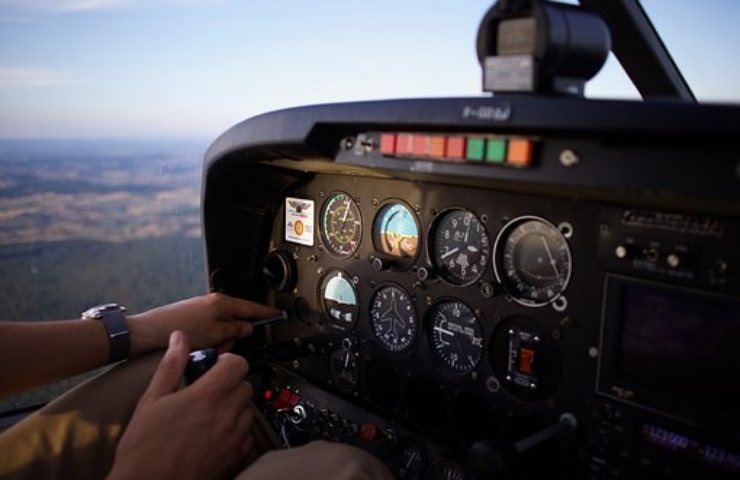 pilota aereo quanti anni di studio diploma